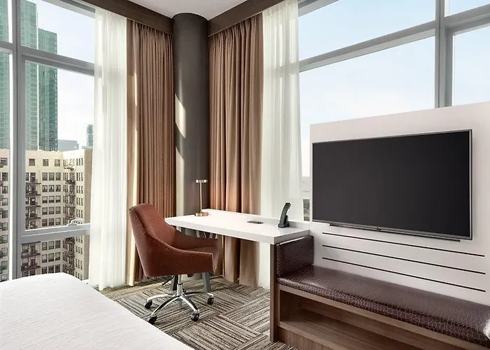 Hilton Garden Downtown South Loop Hotel Chicago