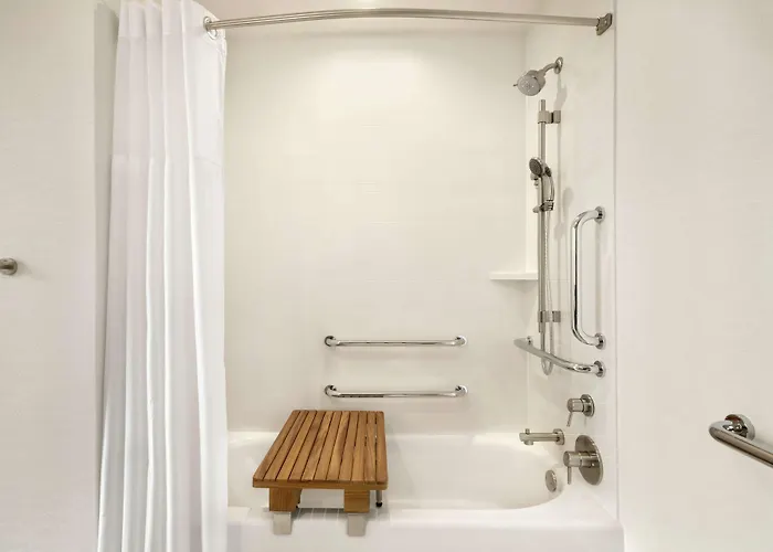 Hilton Garden Downtown South Loop Hotel 3*